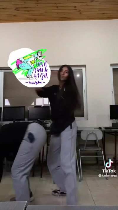 Moviendo el Culo