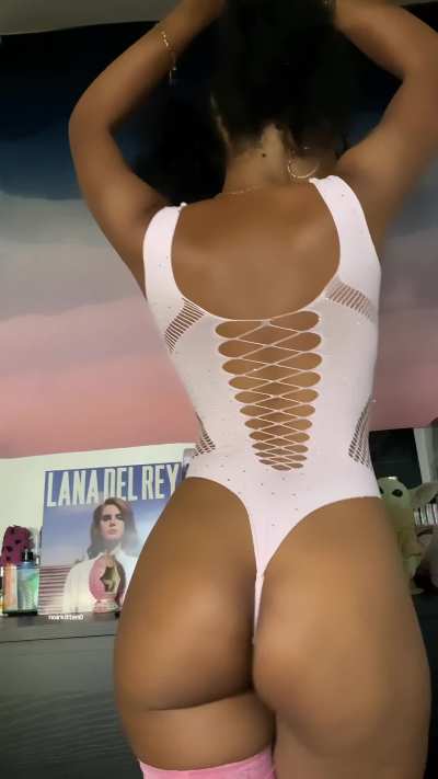 natural brown skin girls with jiggly booties make the best girlfriends i&rsquo;ve been told