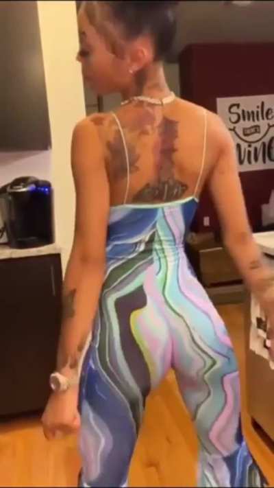 Hood bitch