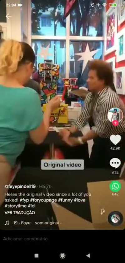 Romero Britto, a famous artist, went to this woman's restaurant and treated staff badly. She went to his store, bought the most expensive piece and threw it on the floor in front of him. He died inside.