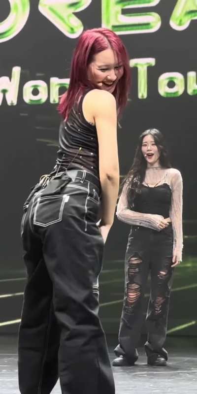 Dreamcatcher - Handong, Sua, Siyeon, &amp; Yoohyeon