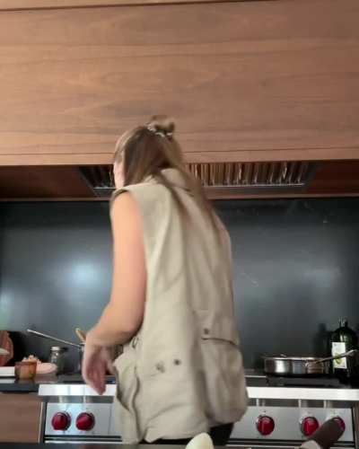 Braless vest sideboob cooking