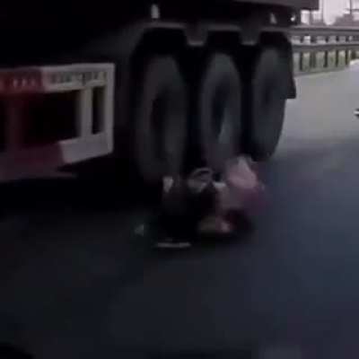 The car who cut and run away.