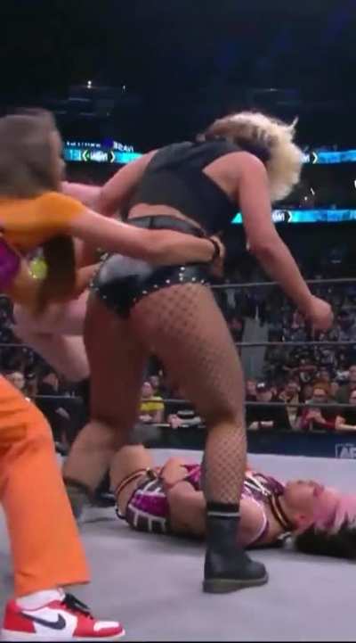 Toni Storm