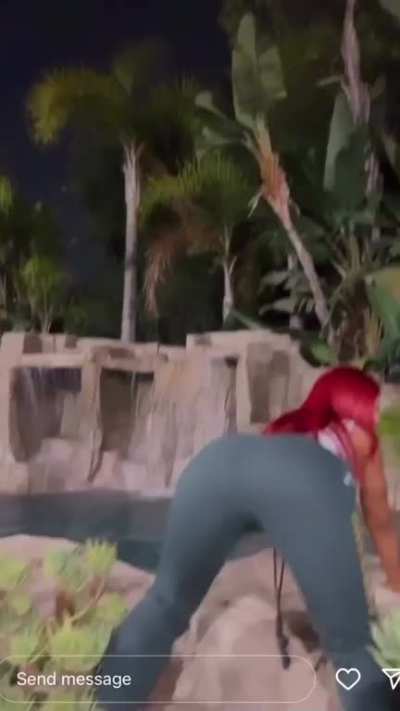🤤