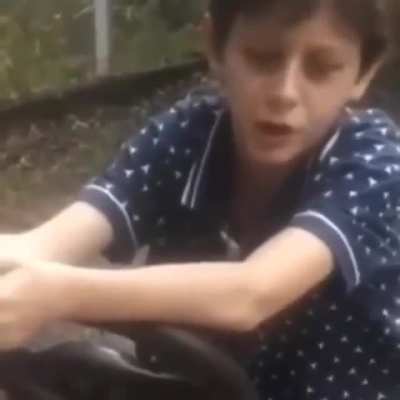 EU ANDO DE TRATOR