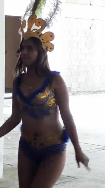 garota culo bello