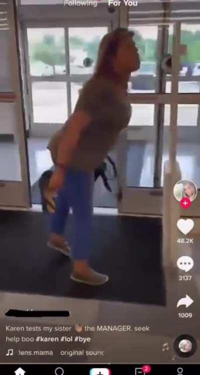 Racist Karen angry because she&rsquo;s getting kicked out of Ross.