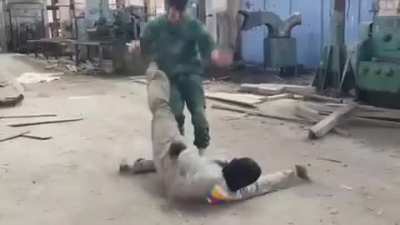 Heroic Azerbaijani warrior is kicking g4ym3ni4n Terrorists ass 🤘🇦🇿🇹🇷