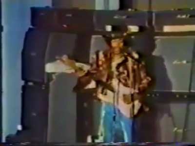 Jimi Hendrix covering Sgt Pepper&rsquo;s