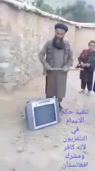 Afghani Elders Execute A Television Since It Prevented People From Praying