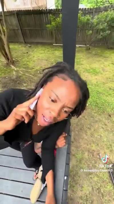 This is every child's favorite auntie