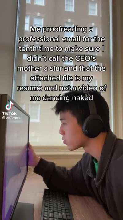 Lol at me thinking working an office job would be relaxing&hellip; takes me 30 minutes to send an email
