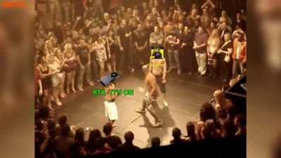 Grande el Cyberbug 2077