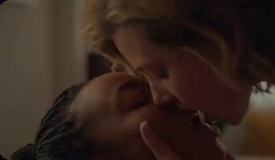 Lili Reinhart in the series Hal &amp;amp; Harper | season 1 episode 5