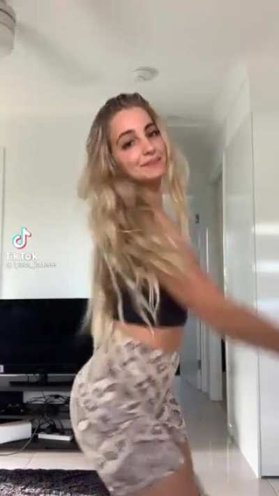 😮