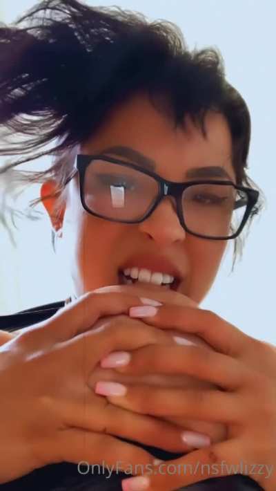 Elizabeth Anne Titty Suck
