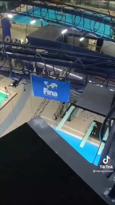 20 Meter Dive POV