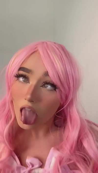 I&rsquo;m craving something hard in my mouth!