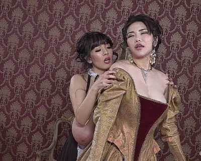 Hitomi Tanaka &amp;amp; Anri Okita - Queen and Maid (3)