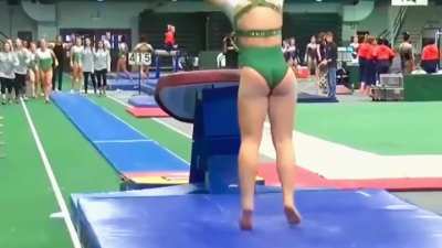 The Legend, Chloe Bellmore of Michigan state is next ‼️💚🤍🤸🏼&zwj;♀️