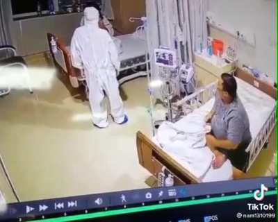 She thought the nurse was a ghost lol