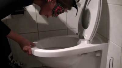 Most Impressive Vomit I've ever seen. Look at those huge, whole peaces she pukes out!