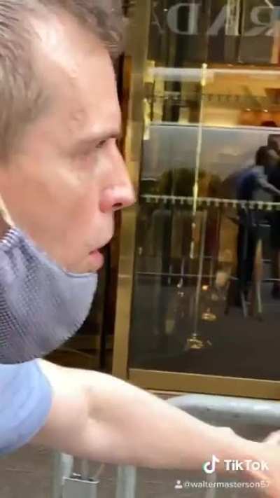 Walter Masterson trolls Trump supporters at rallies and protests