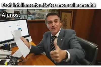 Um ver o prof falou "infelismente &eacute; feriado" kkkkkk "infelismente" kkkkkkkk