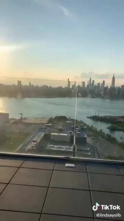 I wish I&rsquo;m in NYC rn
