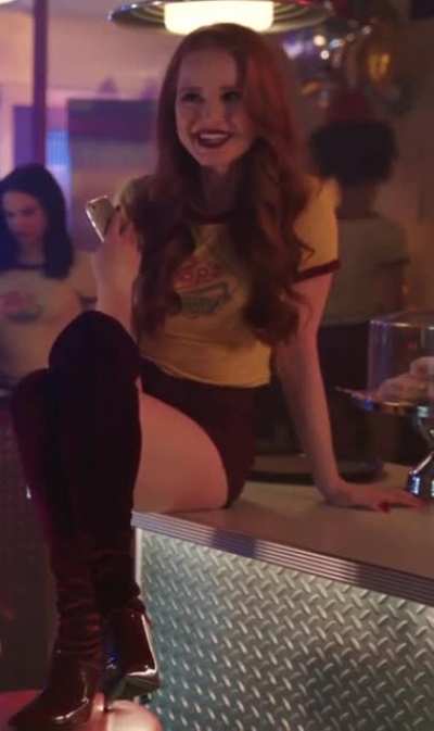 Madelaine Petsch [Riverdale]