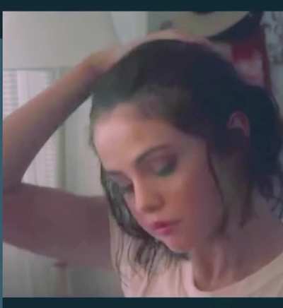Words can&rsquo;t describe her beauty