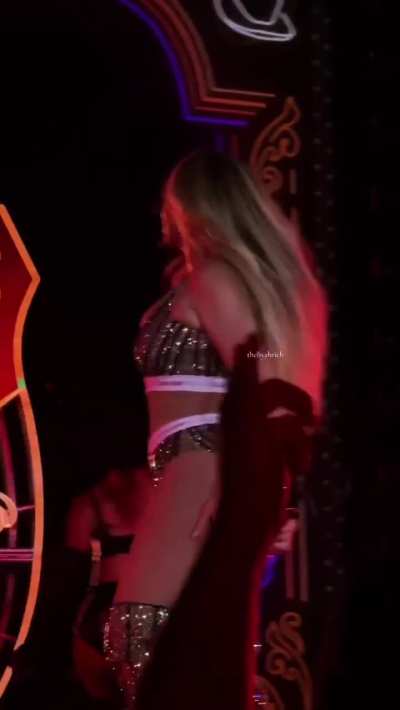 Is it just me or am I seeing a more fleshy Beyoncé?