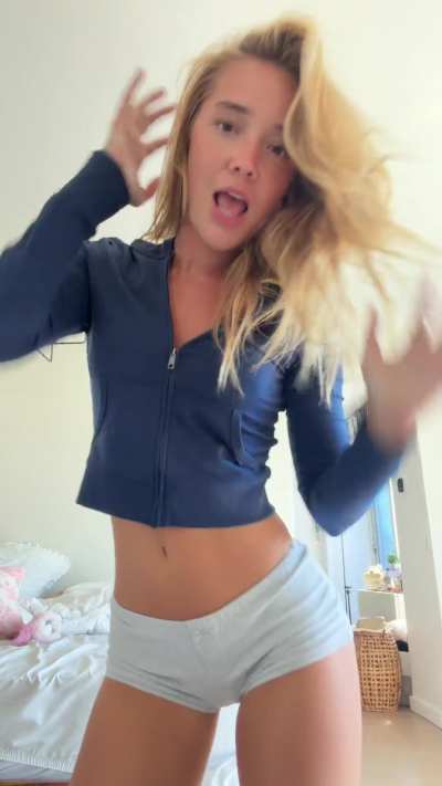 Booty shorts 3