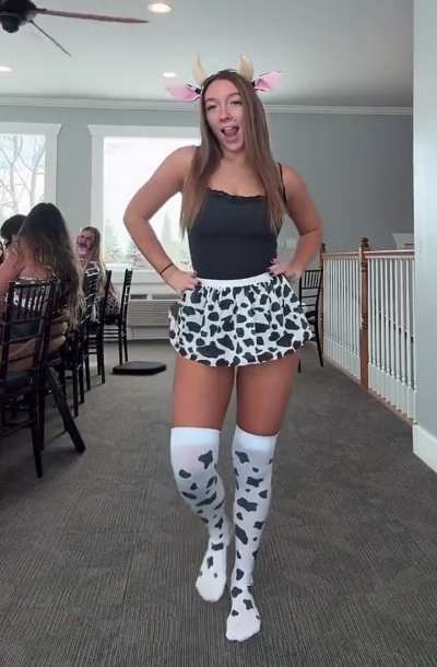 Those thighs in a skirt 😵&zwj;💫