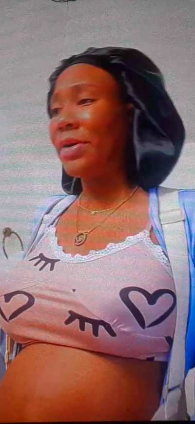 Pregnant women looking so beautiful hi baby hi momma.🥰🥰🥰🥧🥧🥧🤰🤰