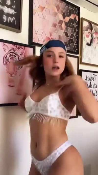 Larissa Manoela