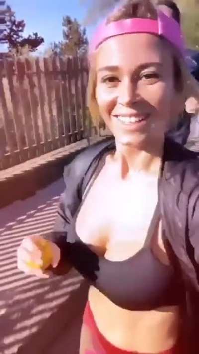 🏃&zwj;♀️