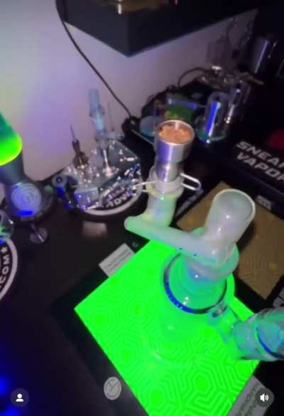 Fuckit Friday🤪. Anyone else vape in here? Is vaping allowed here? If not, I&rsquo;ll just observe from now on. Love all the videos I&rsquo;ve seen in this sub🤘. Cheers✌️