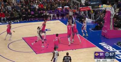 [Highlight] AD with a monster slam down on two big Wizards