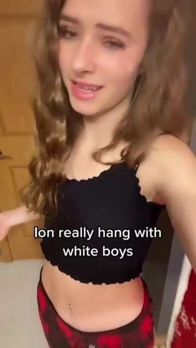 Cute Queen👸🏼ONLY Has An Eye For Black Guys