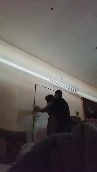 H0RNY BEAUTIFUL MILF invites YOUNG DELIVERY BOY inside her Home to SATISFY HER🥵 Must Watch - 2 Videos got L&euro;aked😍🔥 [Link in Comments📩]