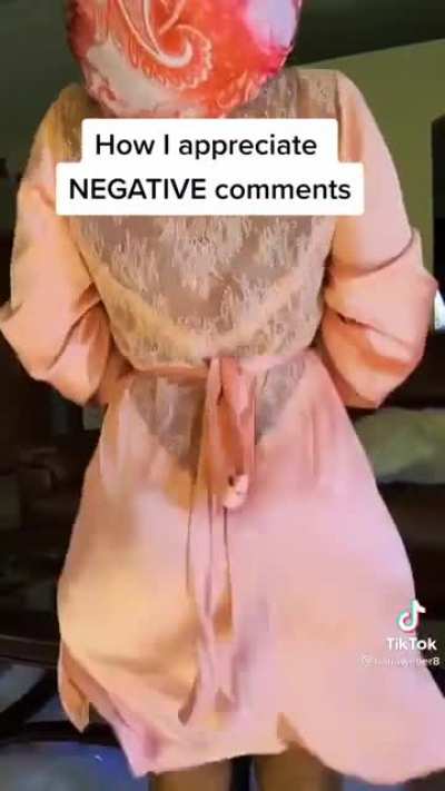 Dis dat one bitch