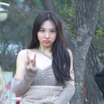 230319 - Adorable Nayeon
