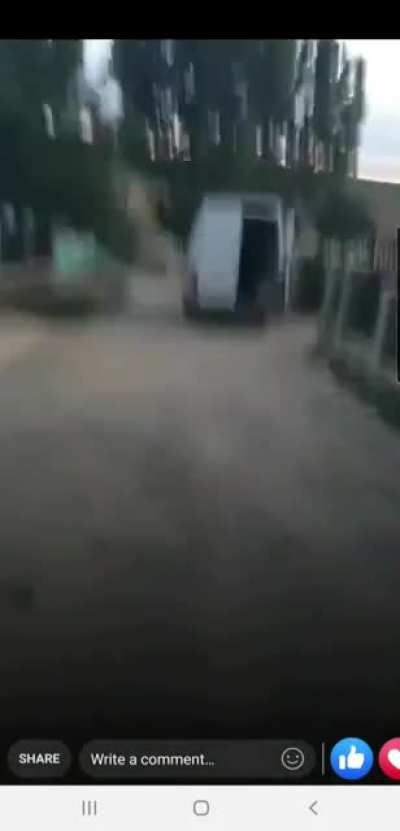 Consilier local Pnl şi viitor consilier local Pnl din județul Iași fac Live-uri pe Facebook. Ei nu fac campanie :))) Filiala locală Pnl condus&atilde; de Chirica şi Alexe a sc&atilde;pat de sub control. Au ajuns mai rău ca pesediştii. Postarea nu are legătură cu acest 