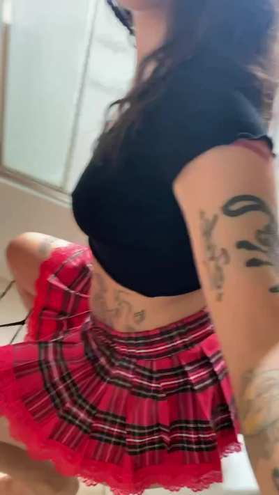 Morning farts babes