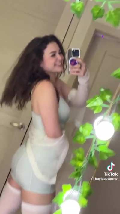 @kaylabutternut