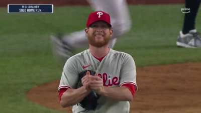 [Highlight] [Highlight] DJ LeMahieu hits his first homer of the year off Craig Kimbrel to reduce the Phillies lead to 4-1 in the 9th