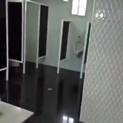 Porta potty