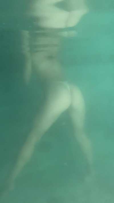 Pools a little cloudy but still making waves 🌊 [F]